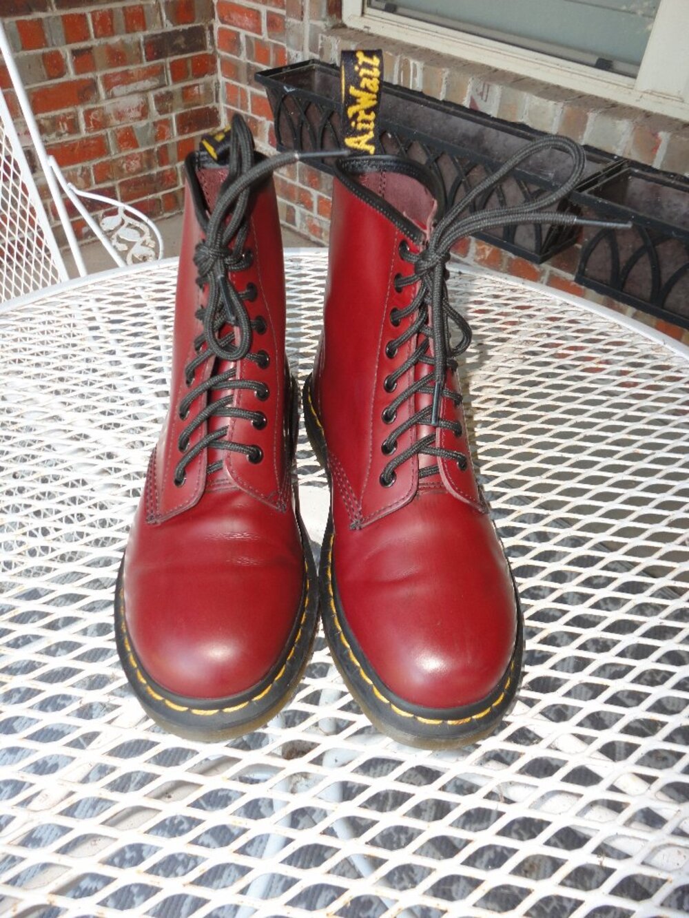 DR MARTENS Women's Burgundy Lace Up 1460 Combat Boots Size 8